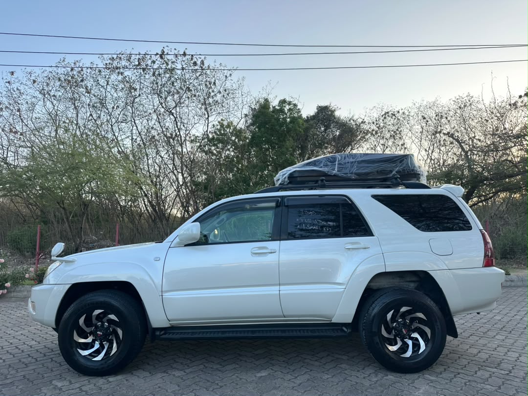 TOYOTA HILUX SURF thumbnail 9